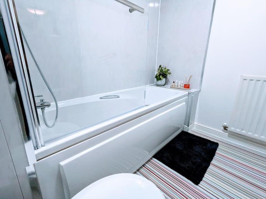 City Centre Comfort Northampton Apartment Exterior photo